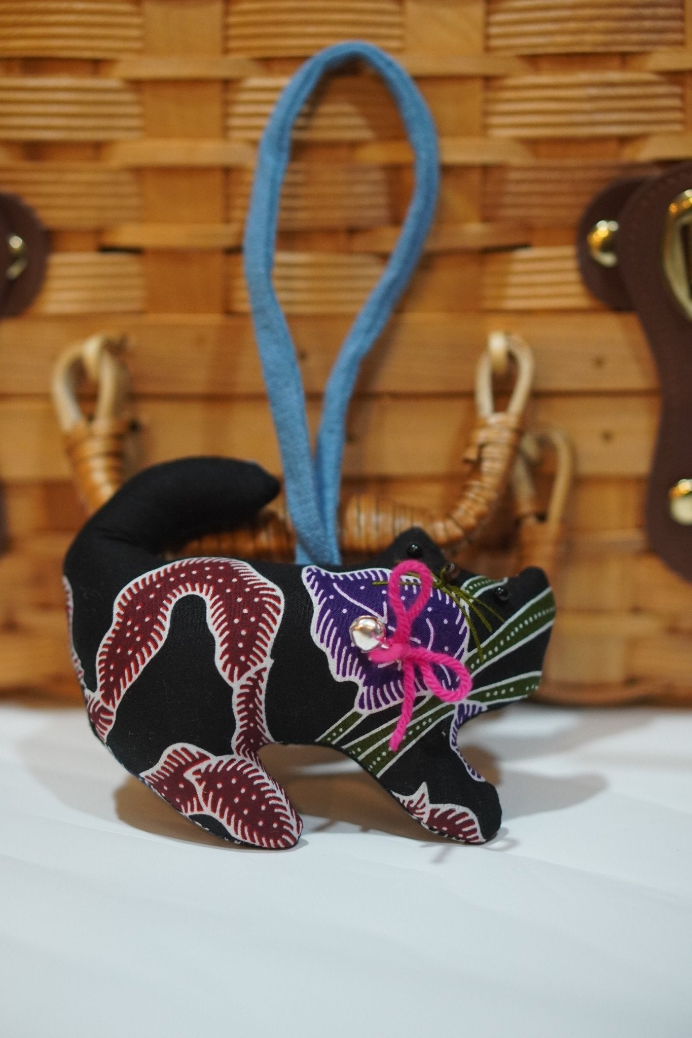 Batik Fat Cat Charm with String - KAMONMANEE