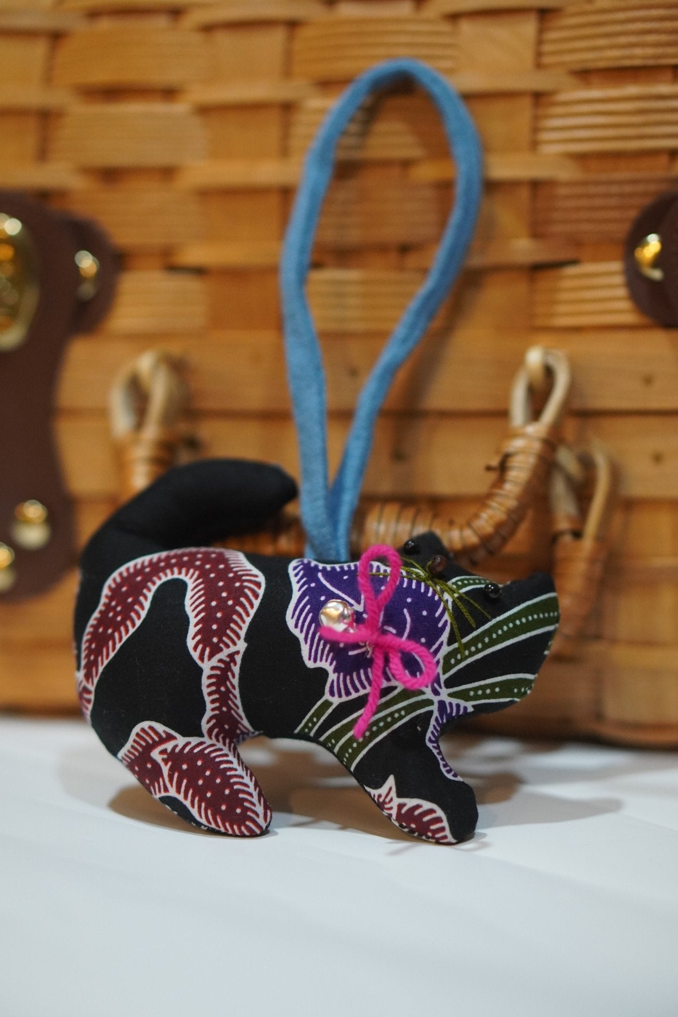 Batik Fat Cat Charm with String - KAMONMANEE