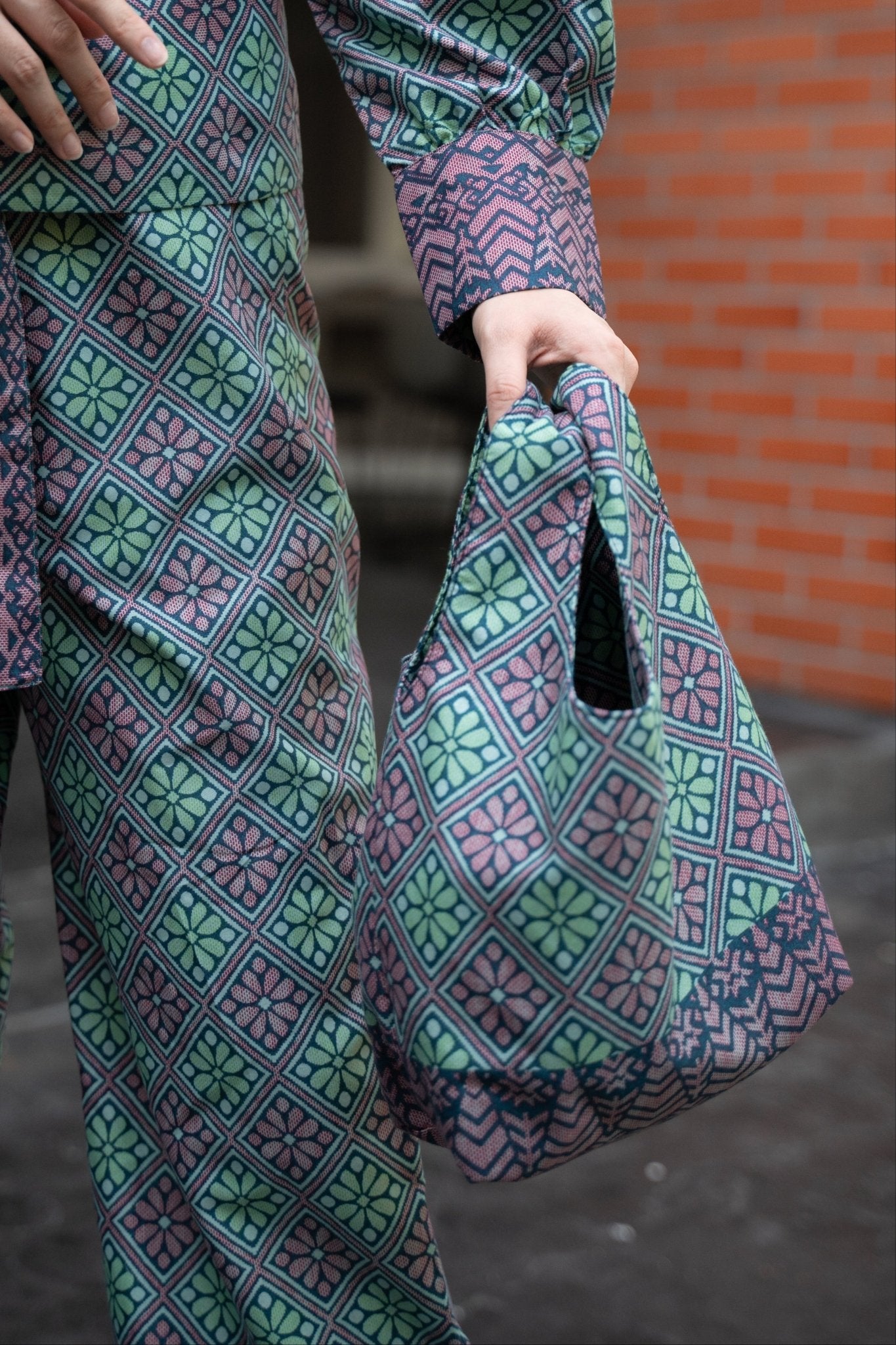 Batik Knot Bag - KAMONMANEE