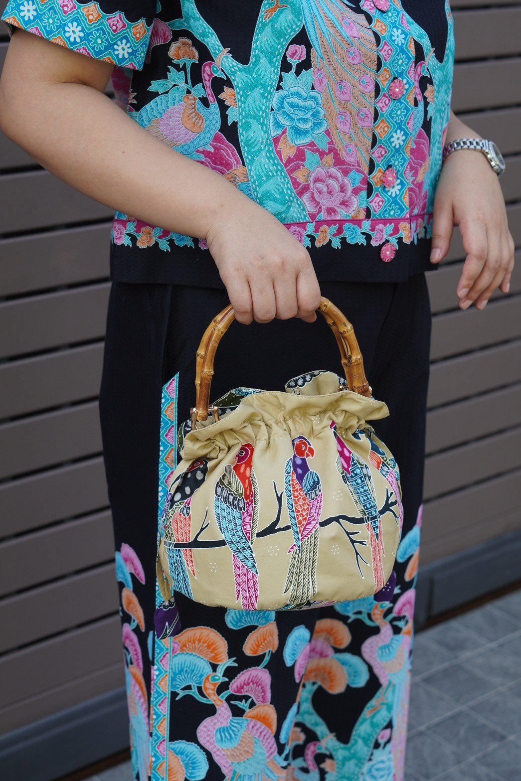 Batik Parrot Bamboo Bag - KAMONMANEE
