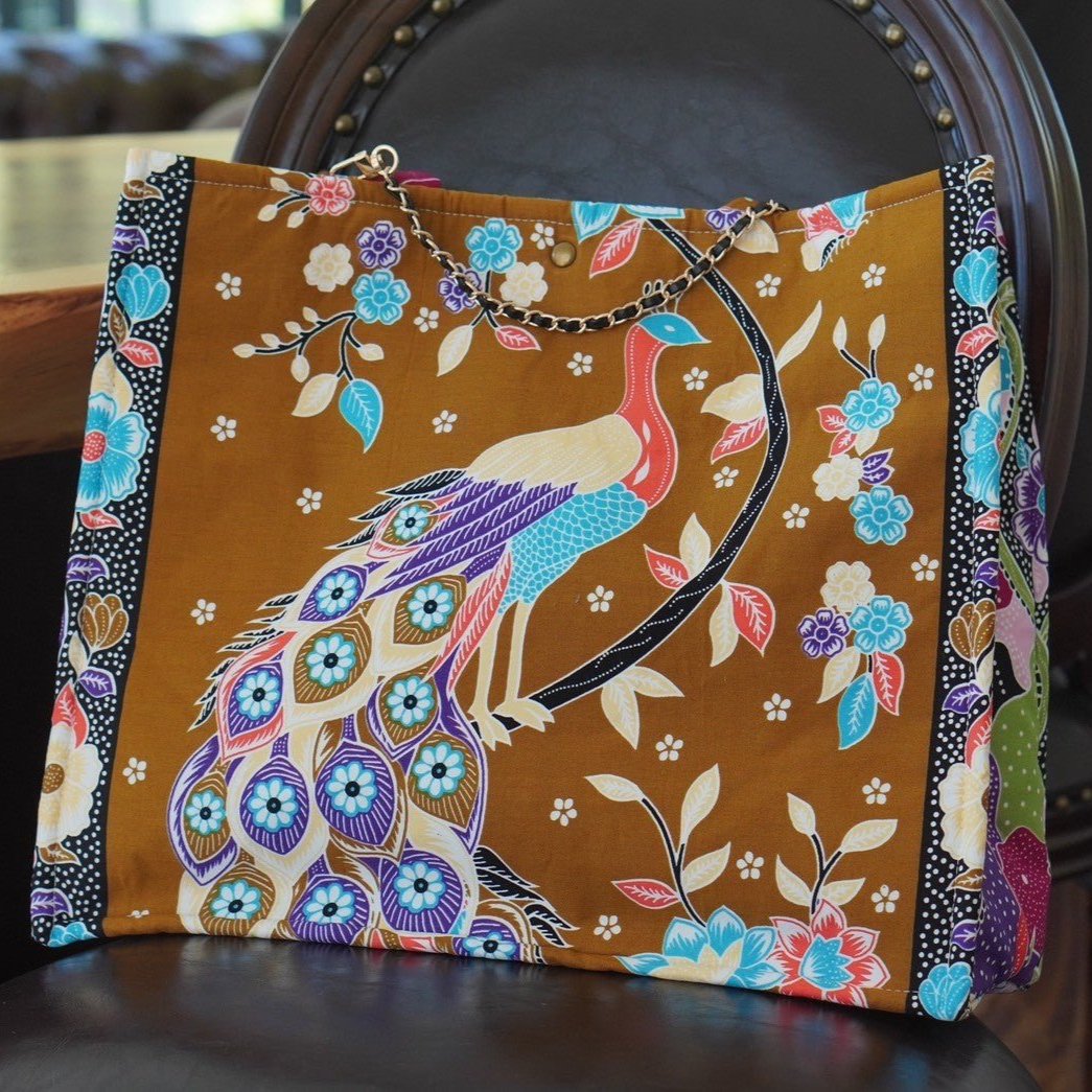 Batik Peacock Tote Bag - KAMONMANEE