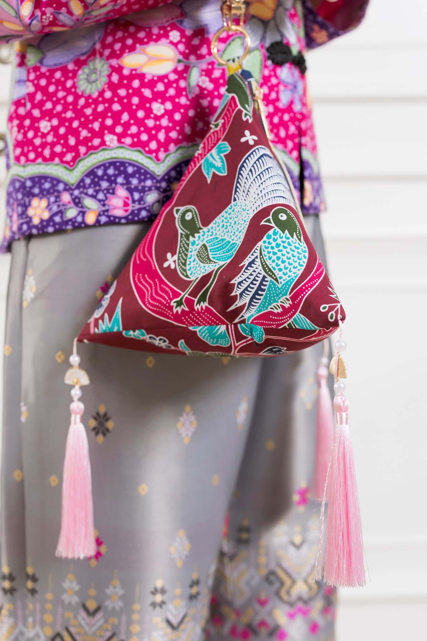 Batik Pearl Tetra Handbag - KAMONMANEE