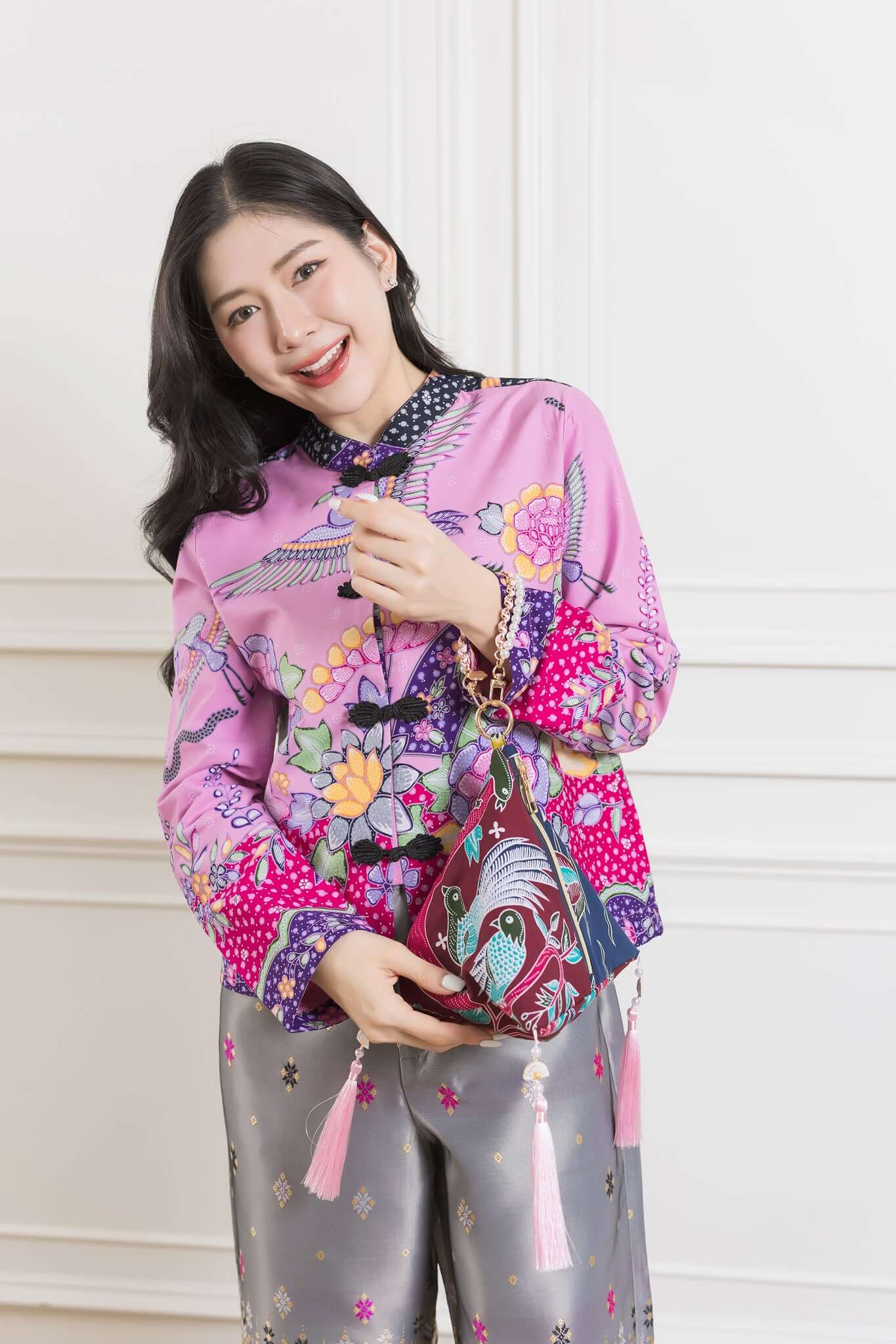 Batik Pearl Tetra Handbag - KAMONMANEE