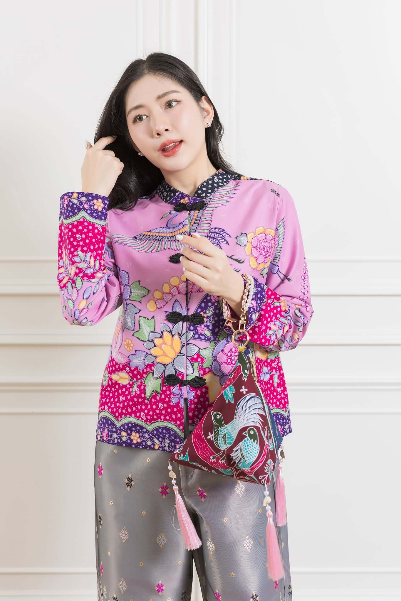 Batik Pearl Tetra Handbag - KAMONMANEE