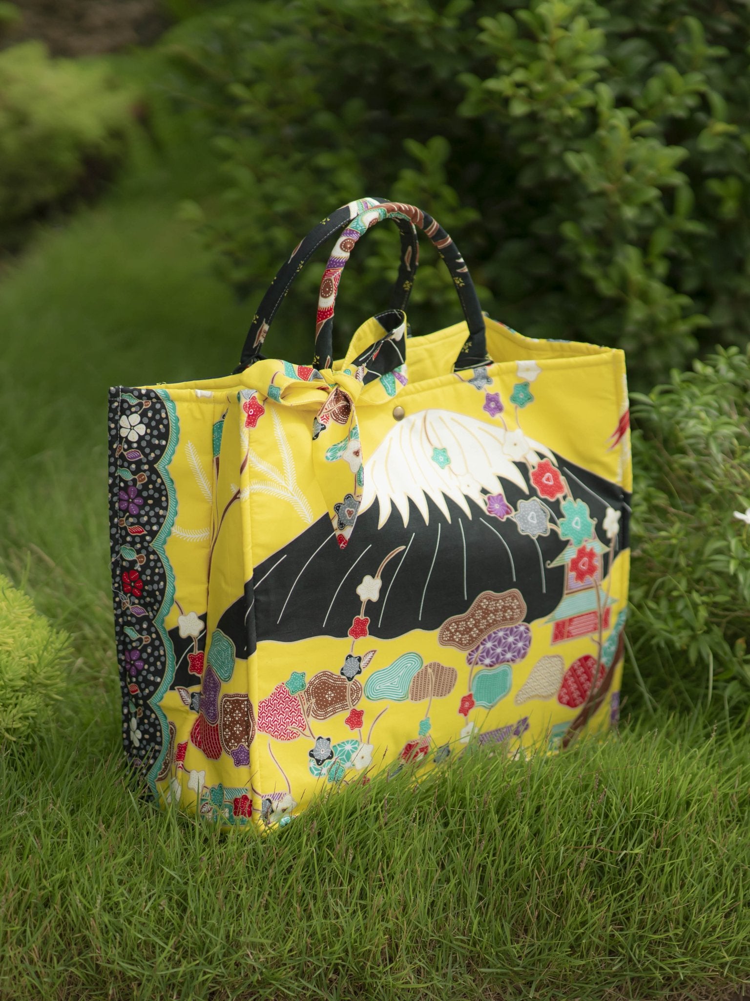 Batik Tote Bag (XL) - KAMONMANEE