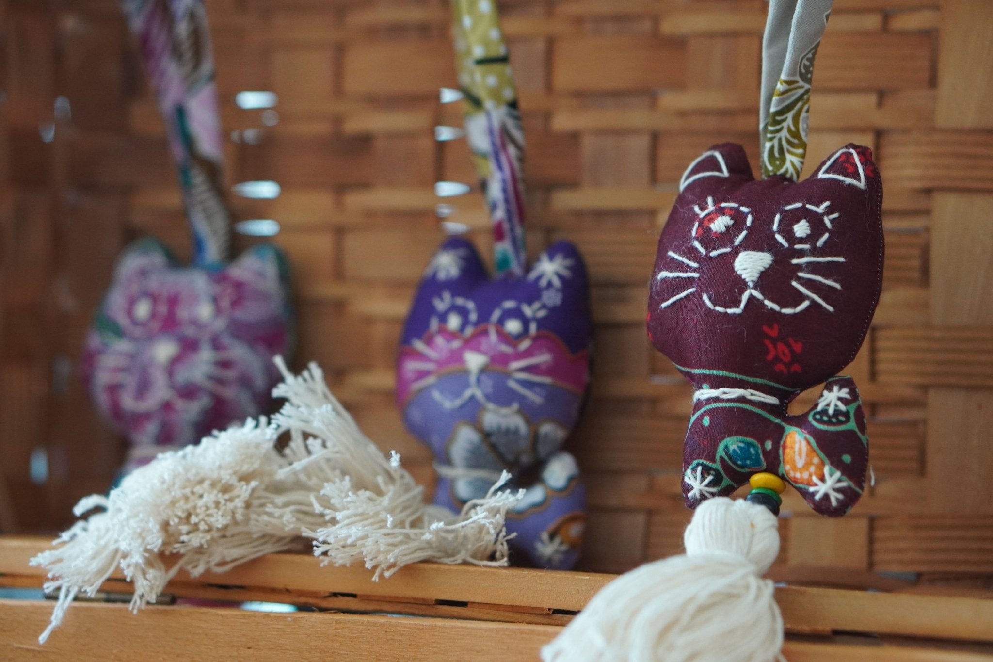 Big - eyed Cat Keychain - KAMONMANEE