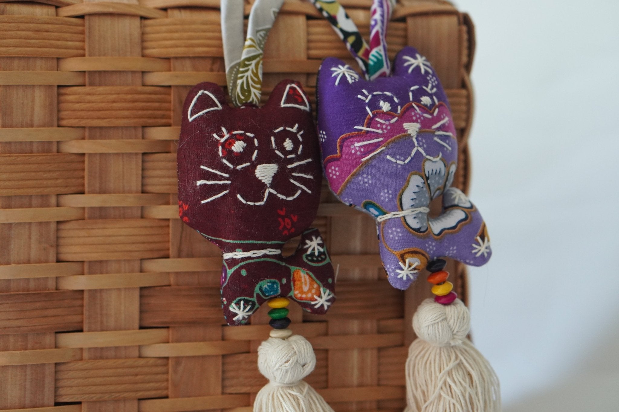 Big - eyed Cat Keychain - KAMONMANEE