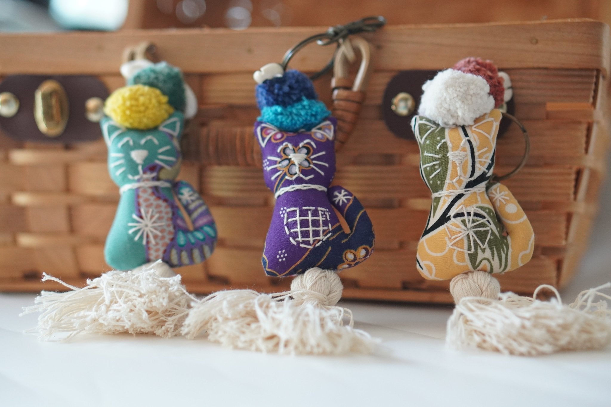 Cat with Tassels Keychain - KAMONMANEE