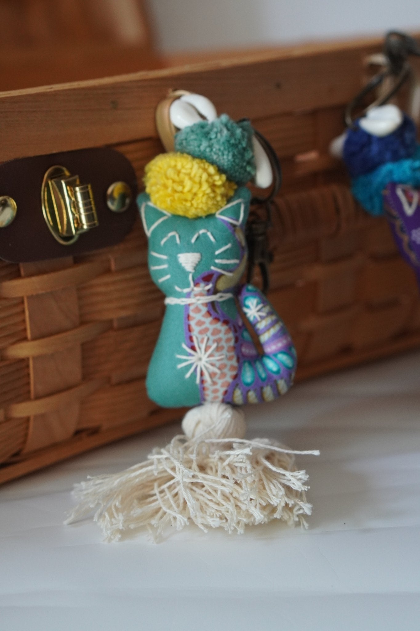 Cat with Tassels Keychain - KAMONMANEE