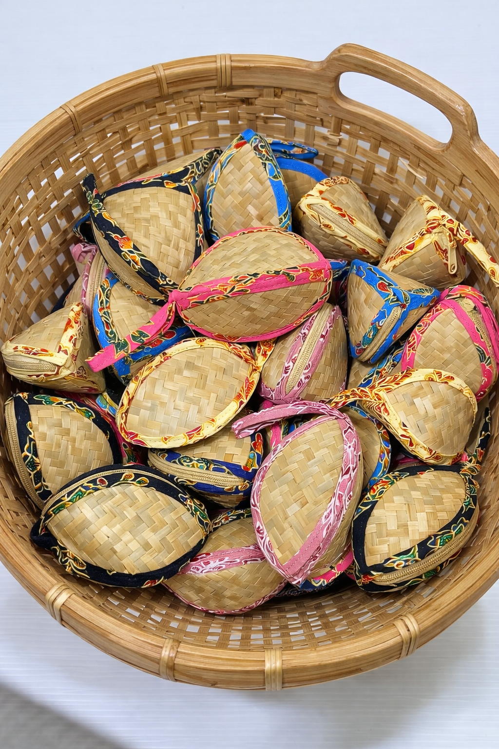 Chiang Mai Batik Coin Bag - KAMONMANEE