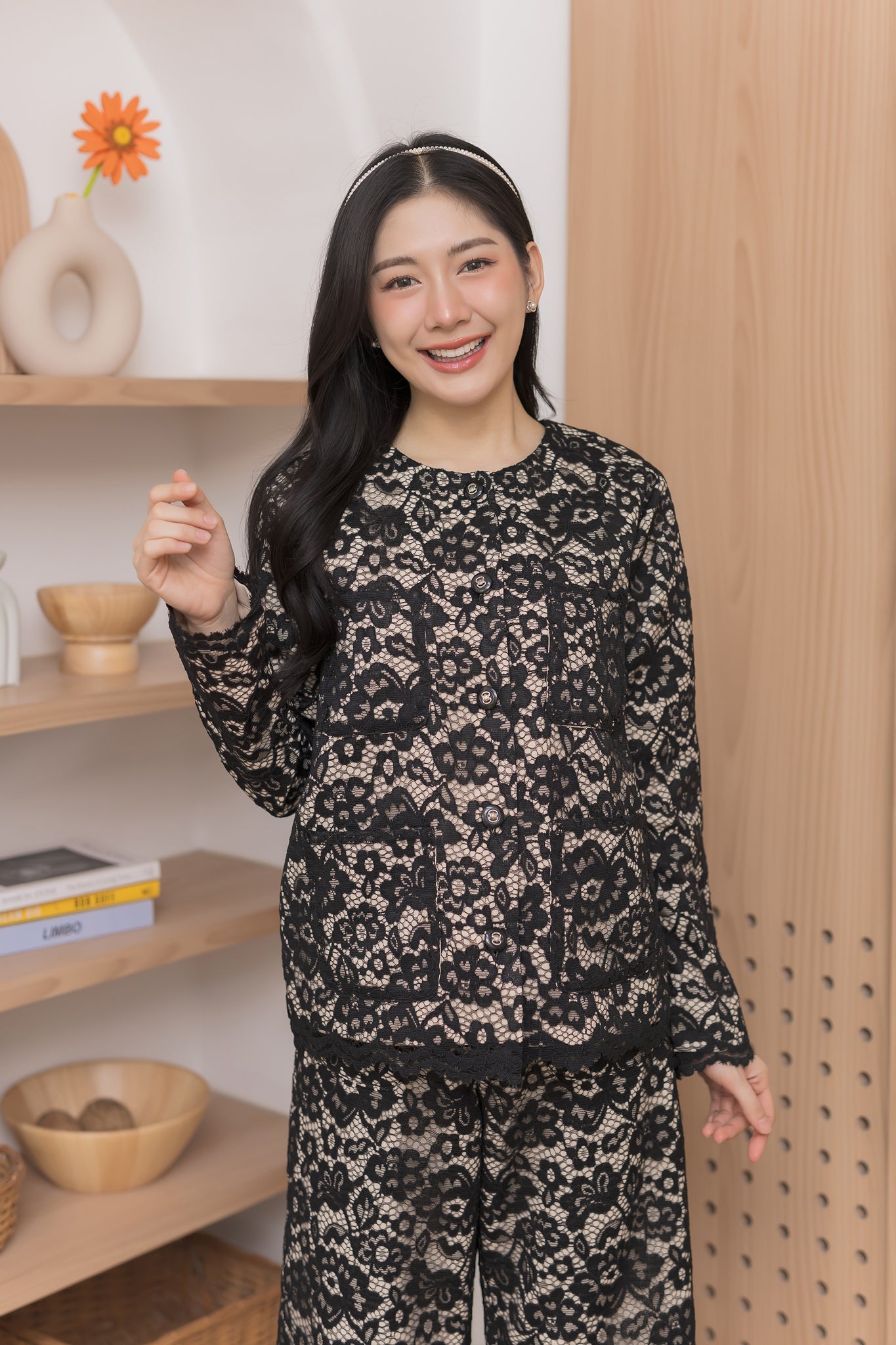 Elegant Lace Blouse - SOUTH FABRIC