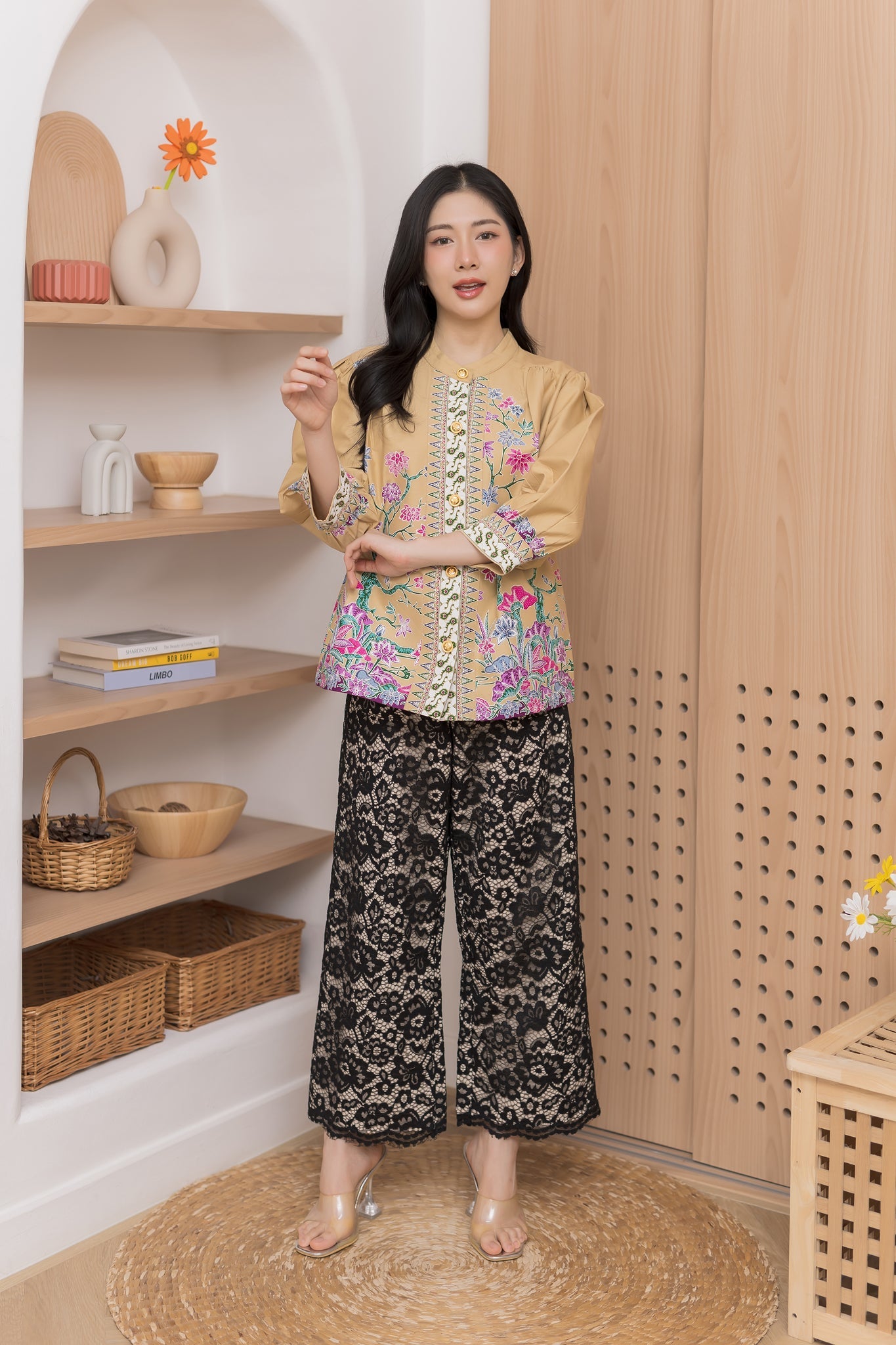 Elegant Lotus Ray Blouse - SOUTH FABRIC