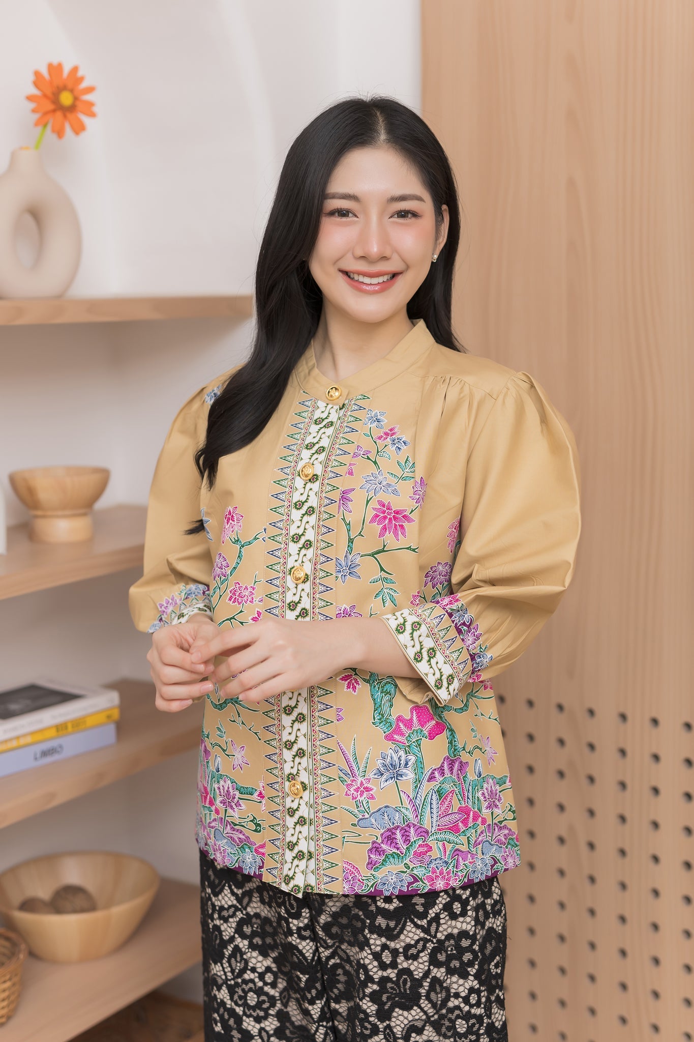 Elegant Lotus Ray Blouse - SOUTH FABRIC