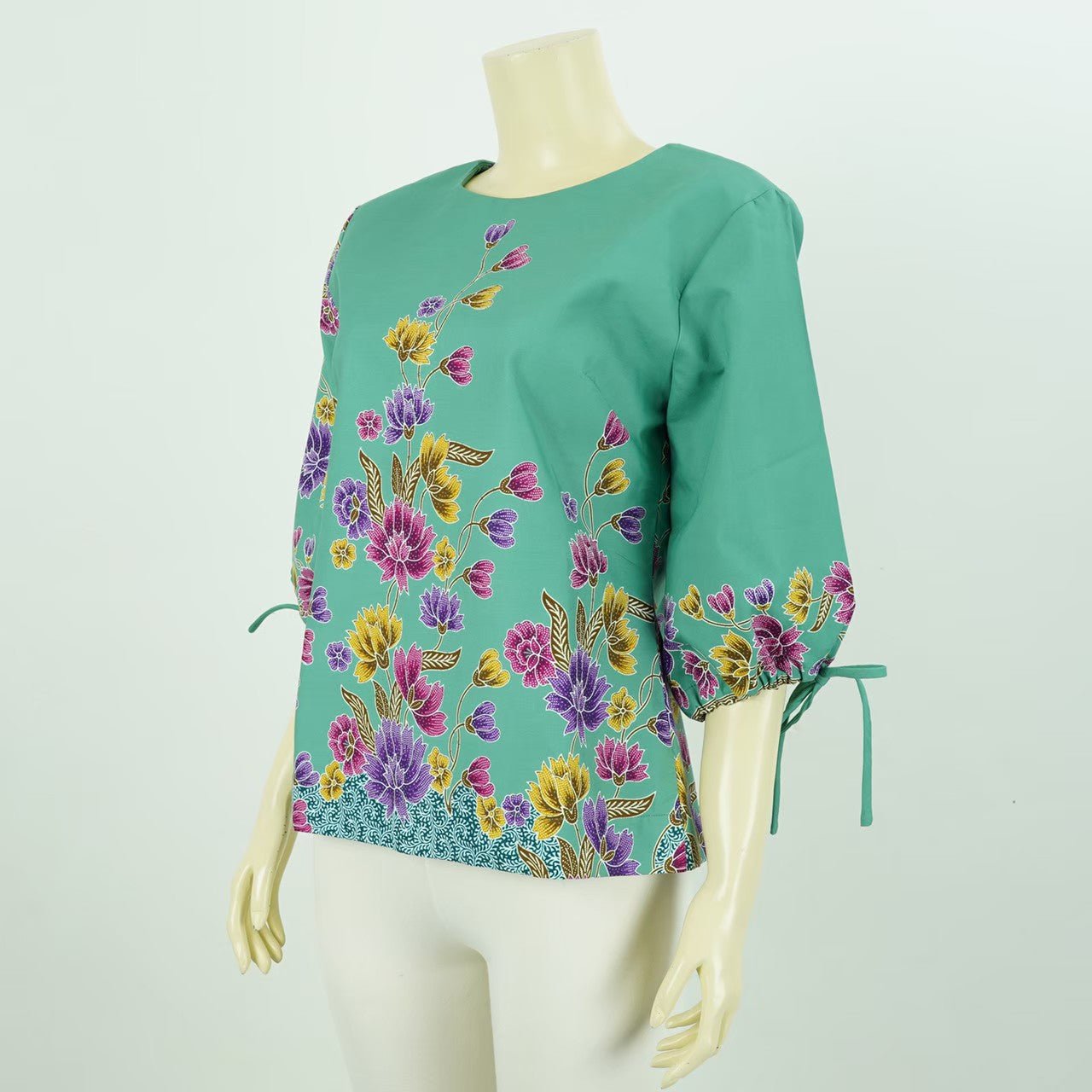 Floral Batik Blouse - KAMONMANEE