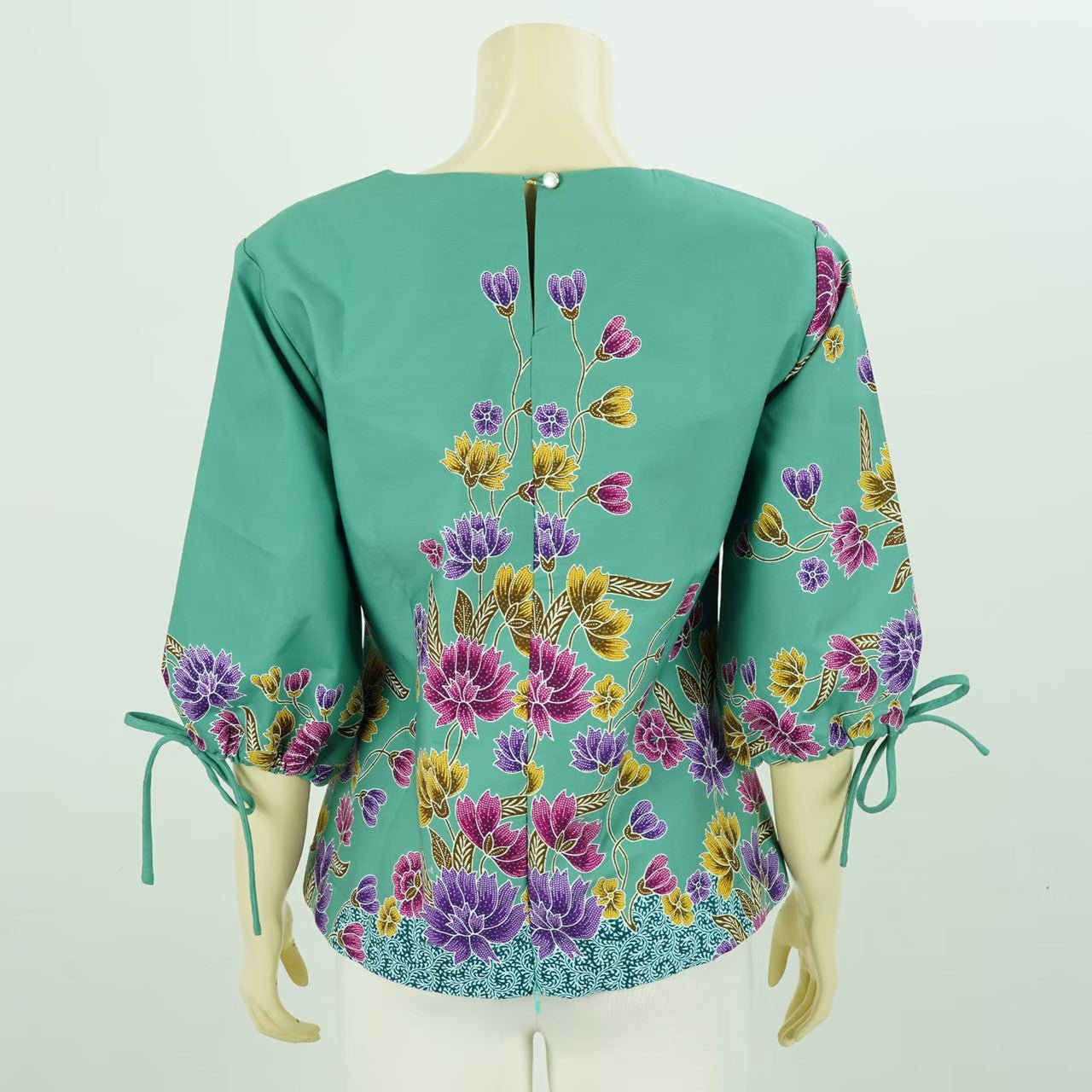 Floral Batik Blouse - KAMONMANEE