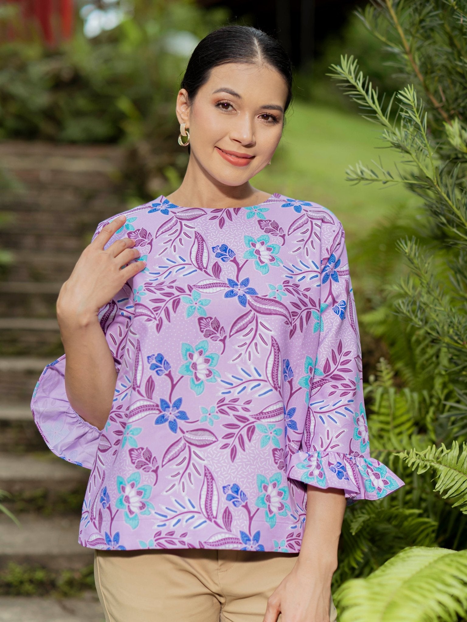Floral Ruffle Blouse - THE MUSEUM