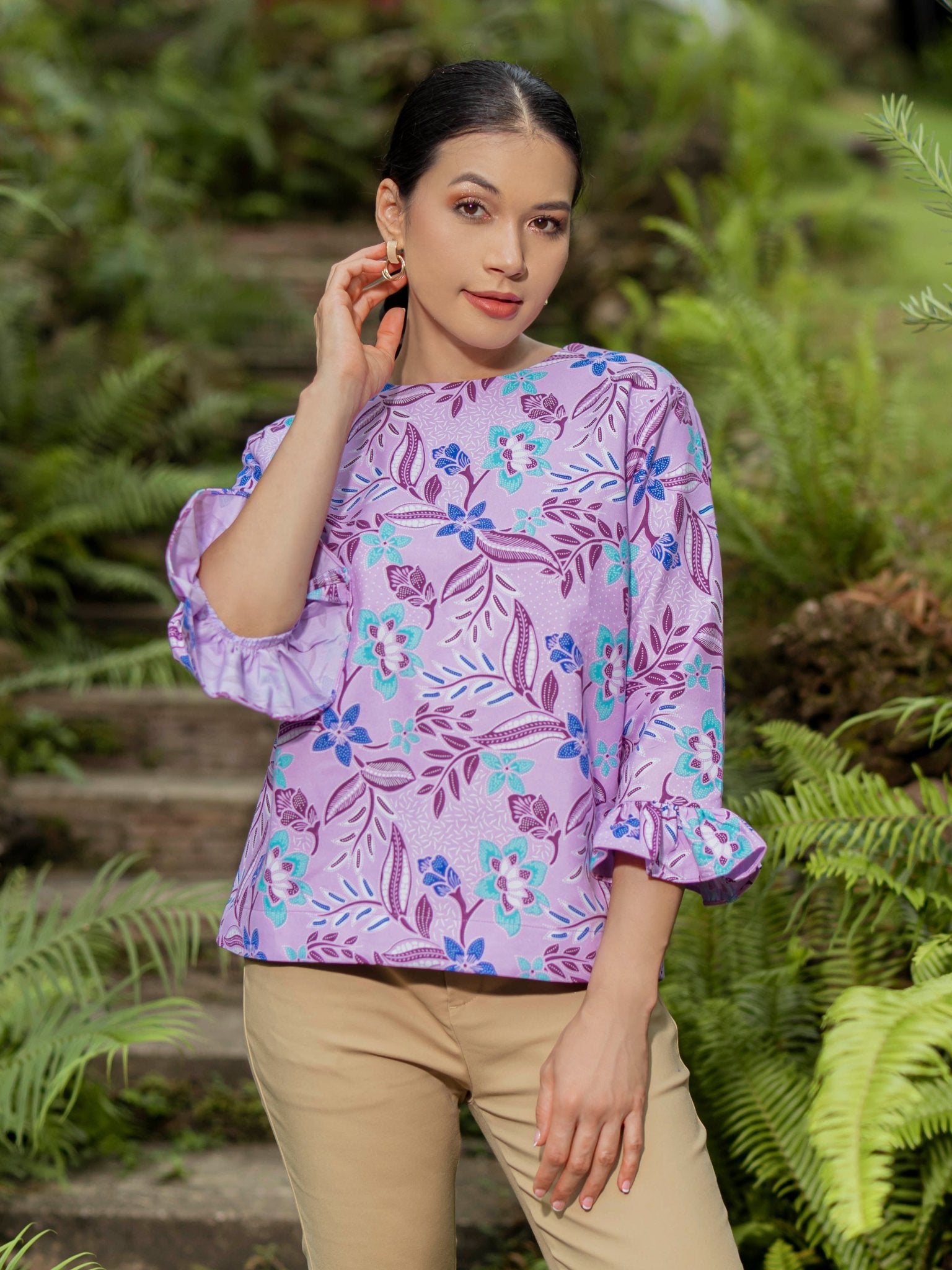 Floral Ruffle Blouse - THE MUSEUM
