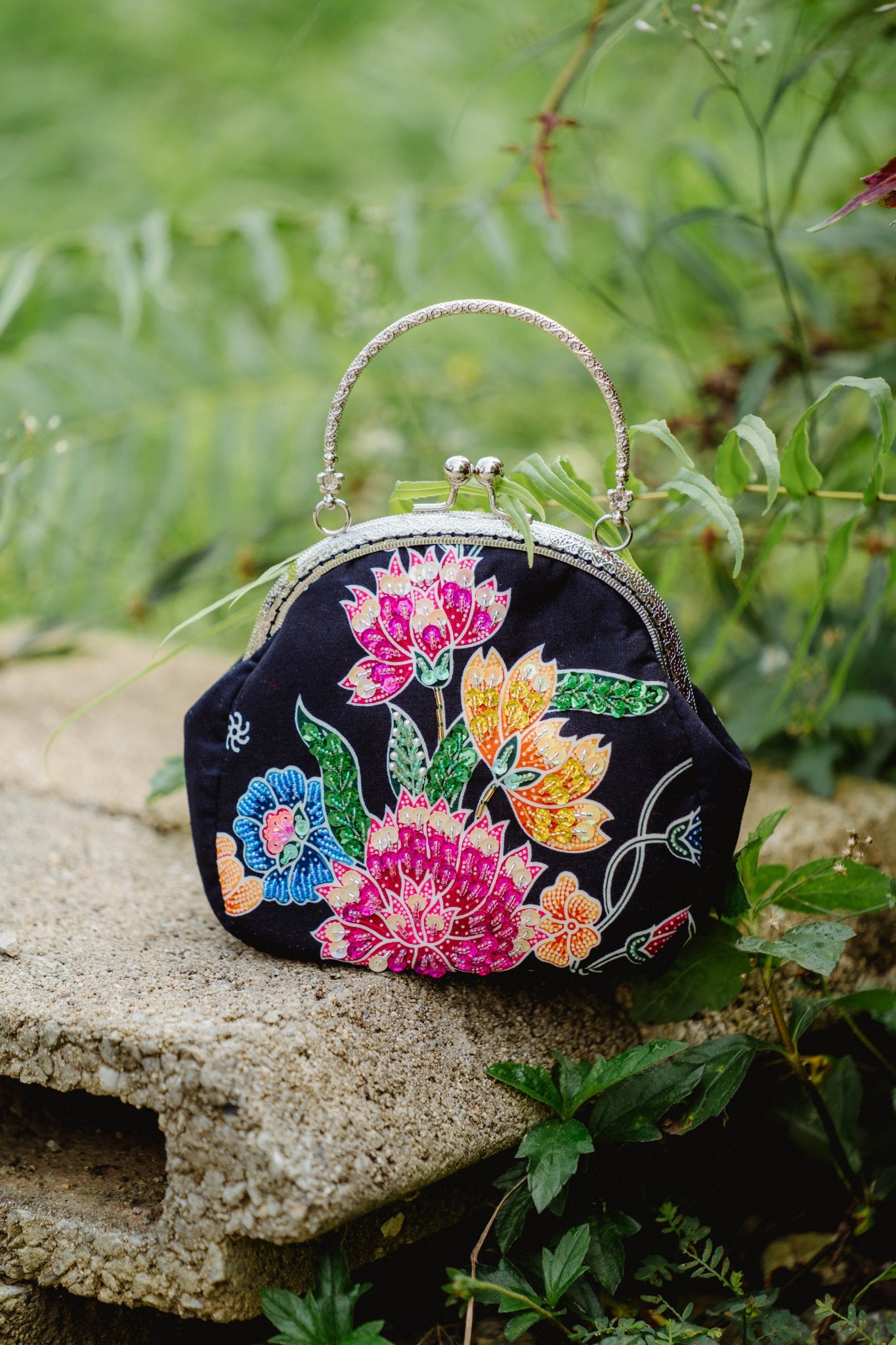 Handmade Bead Handbag - KAMONMANEE
