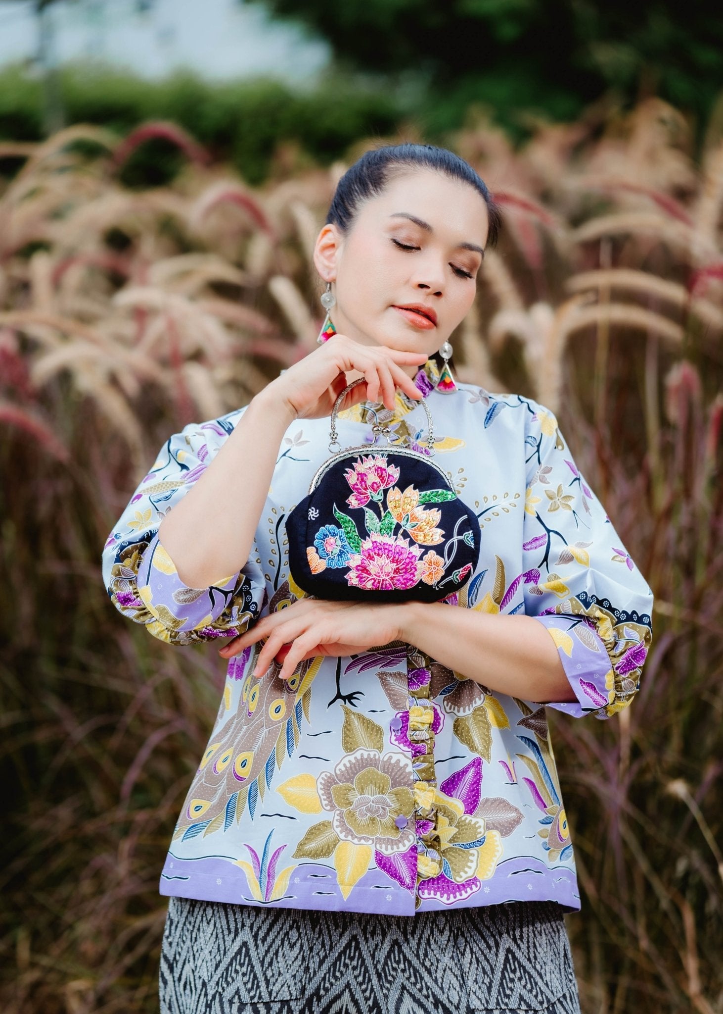 Handmade Bead Handbag - KAMONMANEE