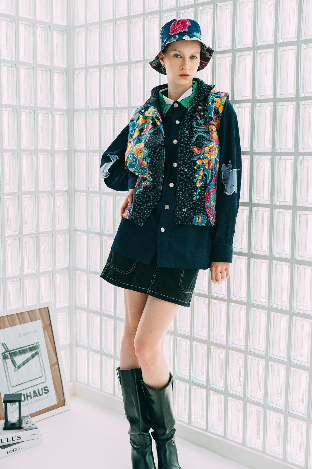 Night Garden Sleeveless Jacket - BALC