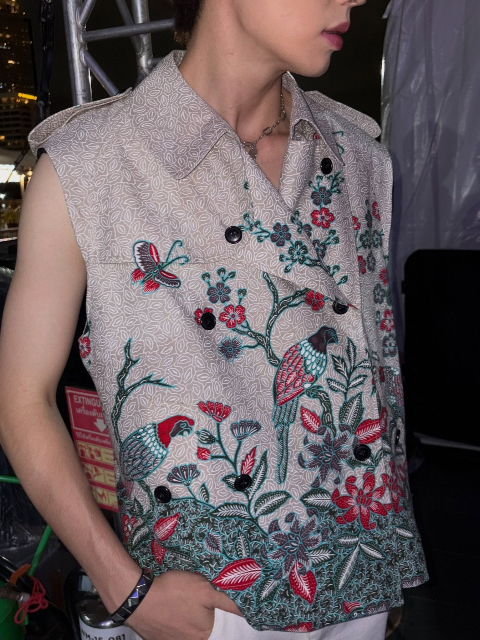 Parrot Sleeveless Coat - BALC