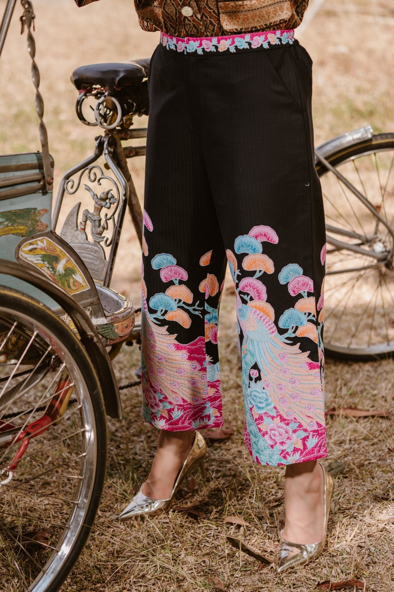 Peacock Black Pants - SOUTH FABRIC