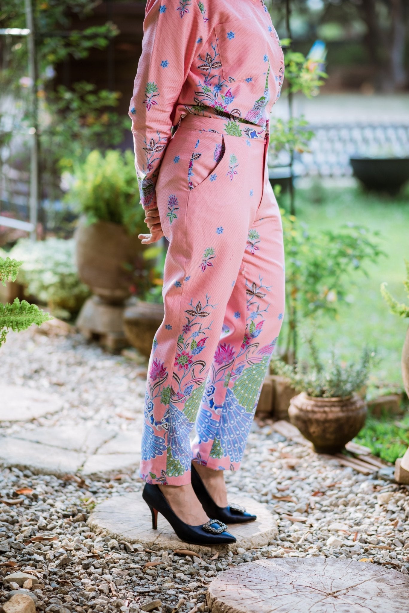 Peacock Pants - KAMONMANEE