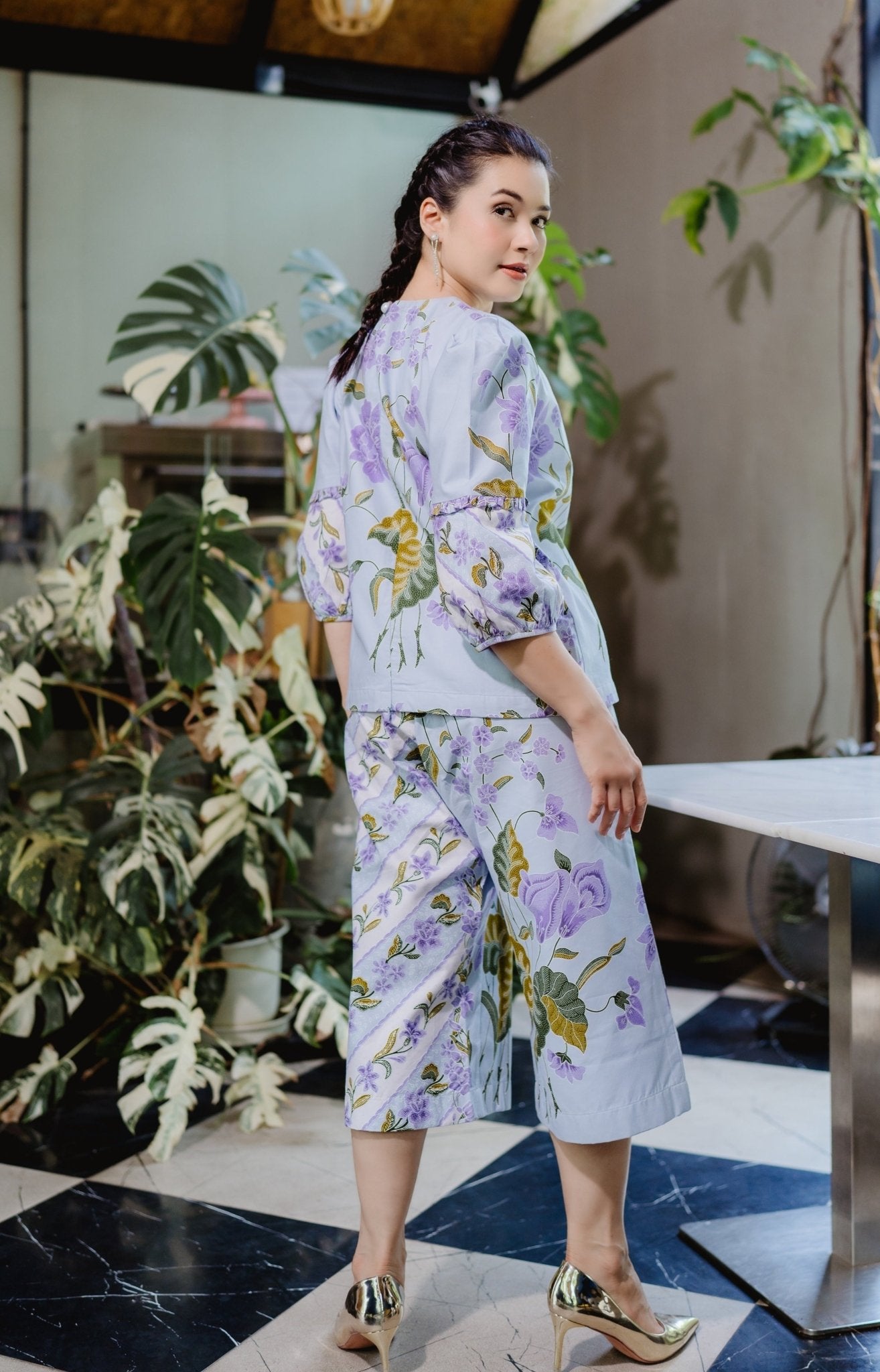 Pleated Round Batik Blouse - SOUTH FABRIC