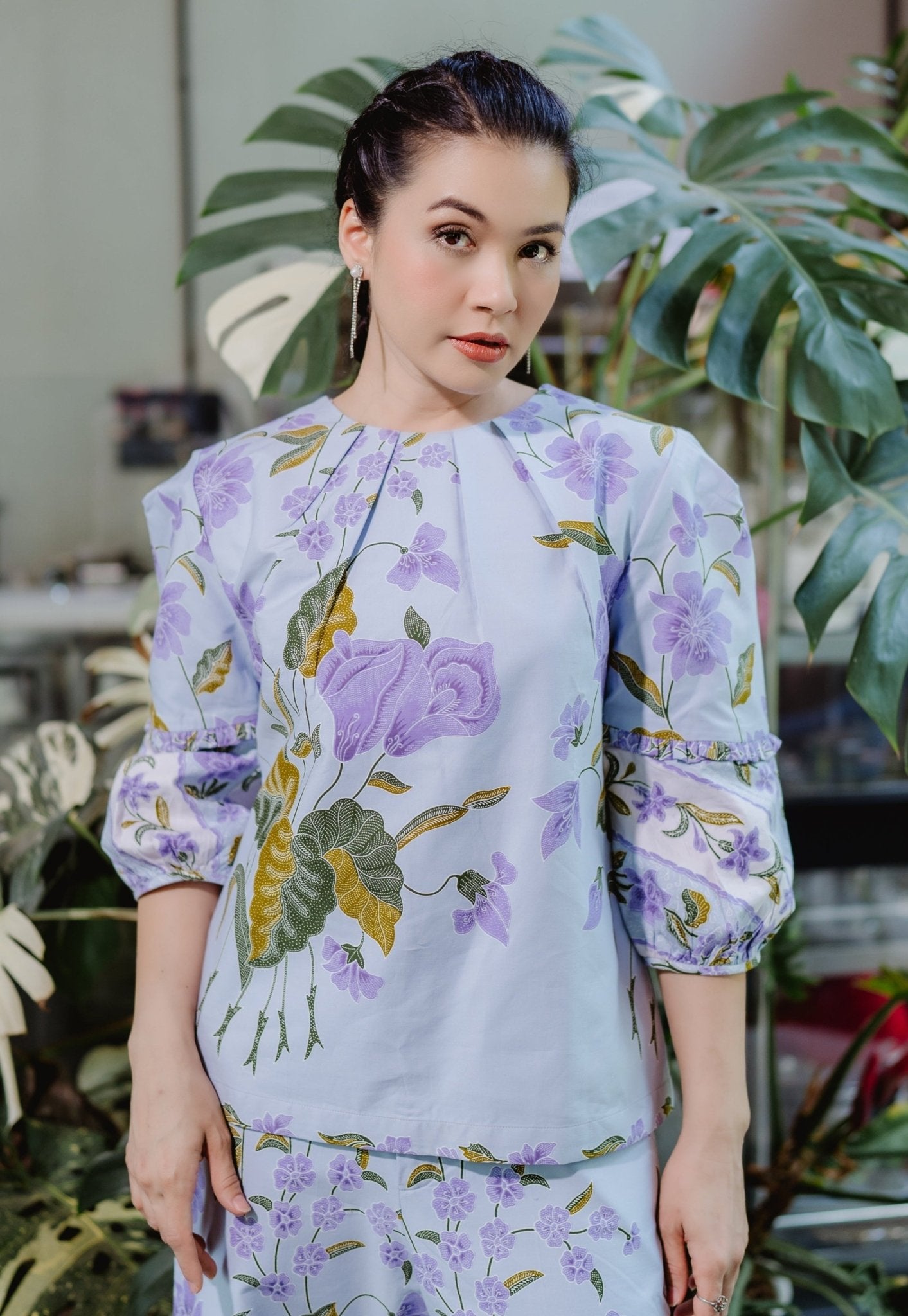 Pleated Round Batik Blouse - SOUTH FABRIC