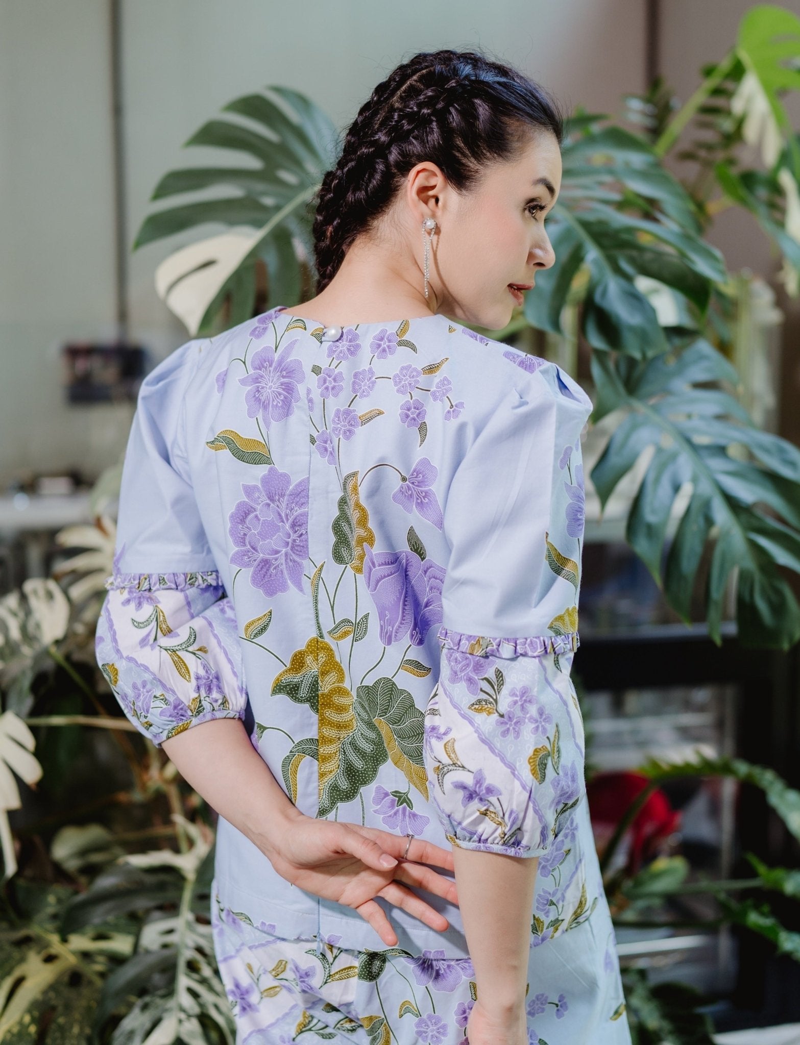 Pleated Round Batik Blouse - SOUTH FABRIC