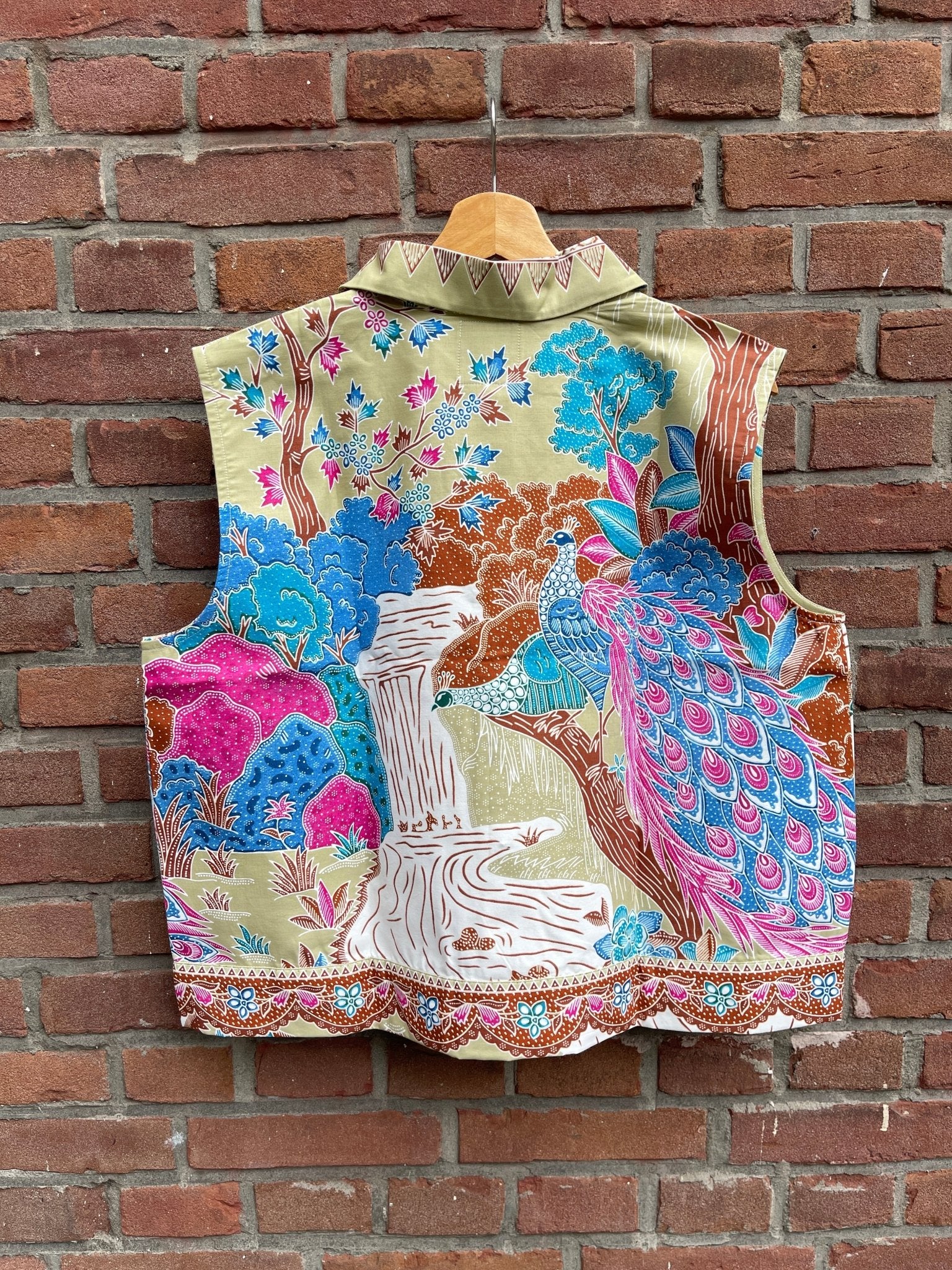 River Peacock Sleeveless Top - BALC