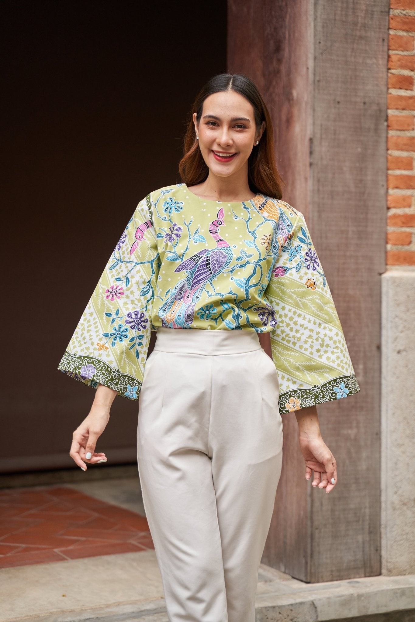 Snow Peafowl Blouse - SOUTH FABRIC
