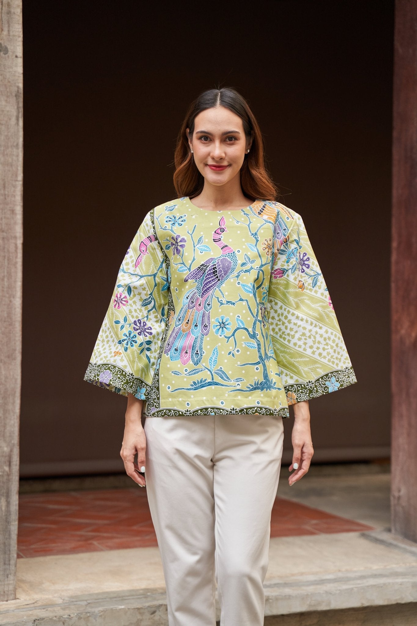 Snow Peafowl Blouse - SOUTH FABRIC