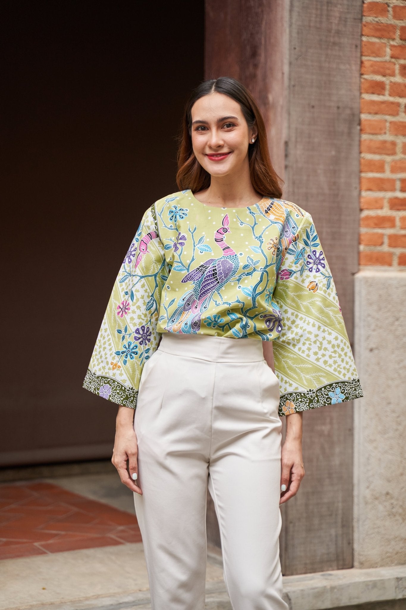 Snow Peafowl Blouse - SOUTH FABRIC