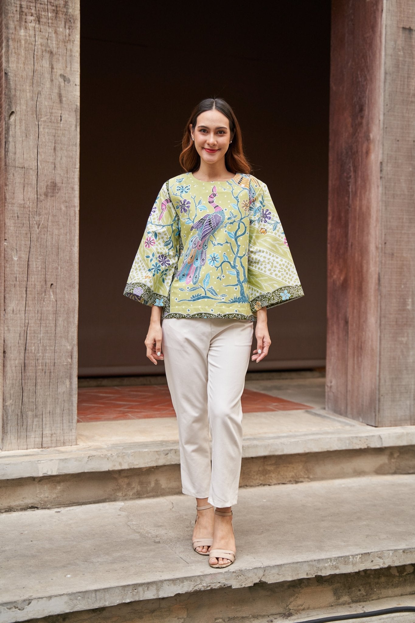 Snow Peafowl Blouse - SOUTH FABRIC