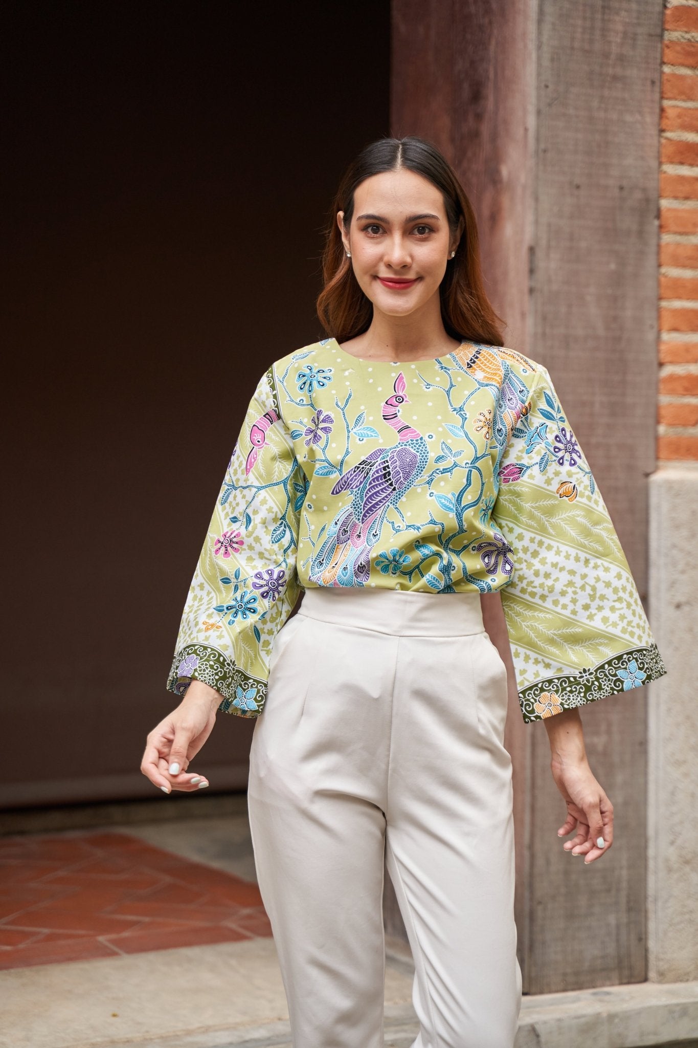 Snow Peafowl Blouse - SOUTH FABRIC