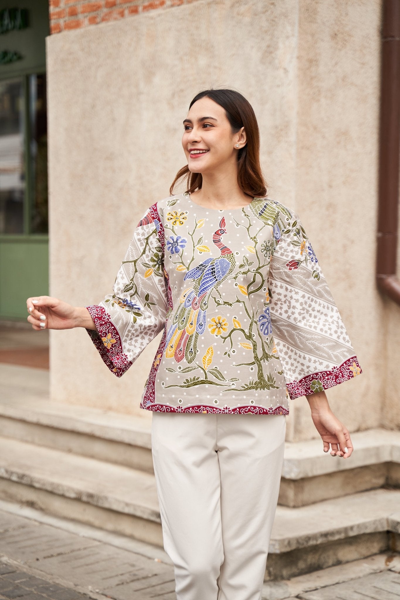 Snow Peafowl Blouse - SOUTH FABRIC