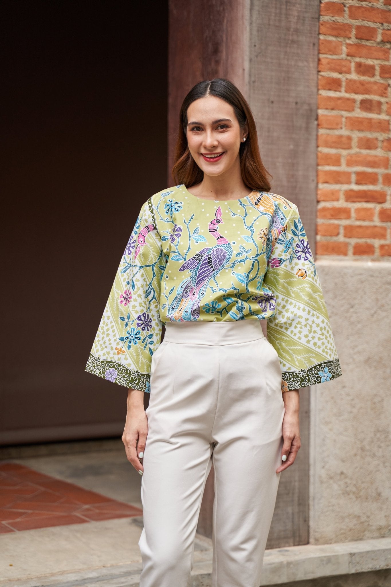 Snow Peafowl Blouse - SOUTH FABRIC