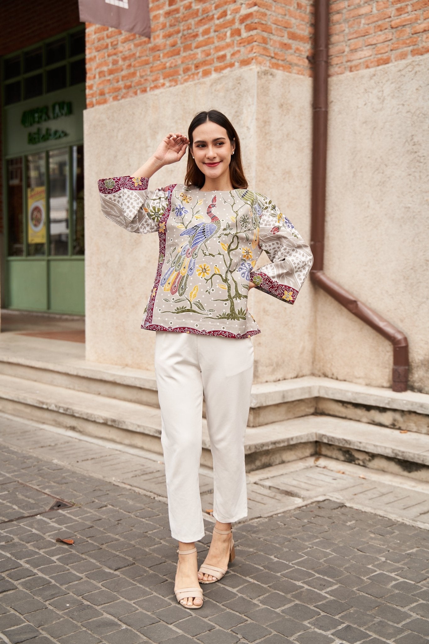 Snow Peafowl Blouse - SOUTH FABRIC